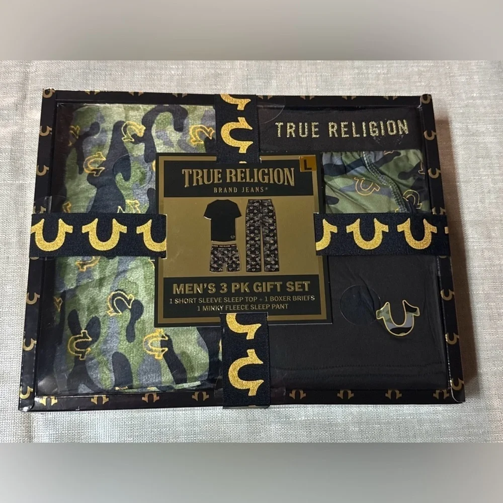 True Religion Men's Camouflage Sleepwear Set